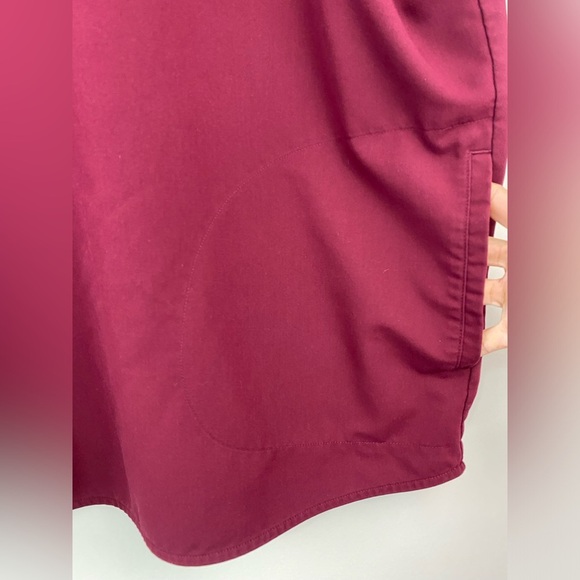 FIGS Scrub Top Womens Size XXL Burgundy Red Rafaela Sleeveless V-Neck Medical - Picture 5 of 9